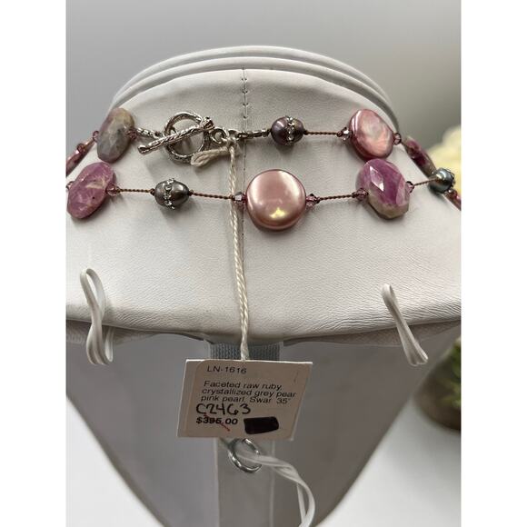Margo Morrison Raw Ruby Crystallized Gray Pearl Pink Pearl Swarovski Necklace - Picture 5 of 8